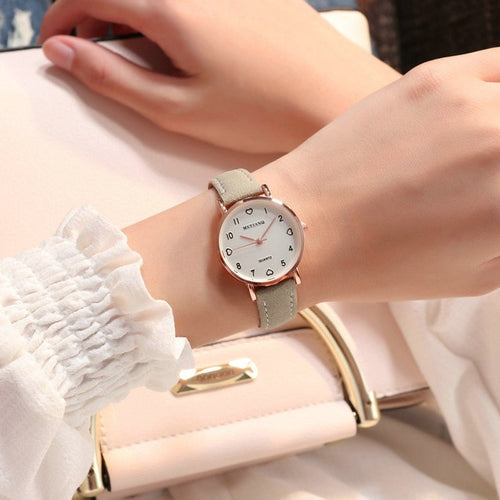 Women Watches Simple Vintage Small Dial Watch Sweet Leather Strap Outdoor Sports Wrist Clock Gift